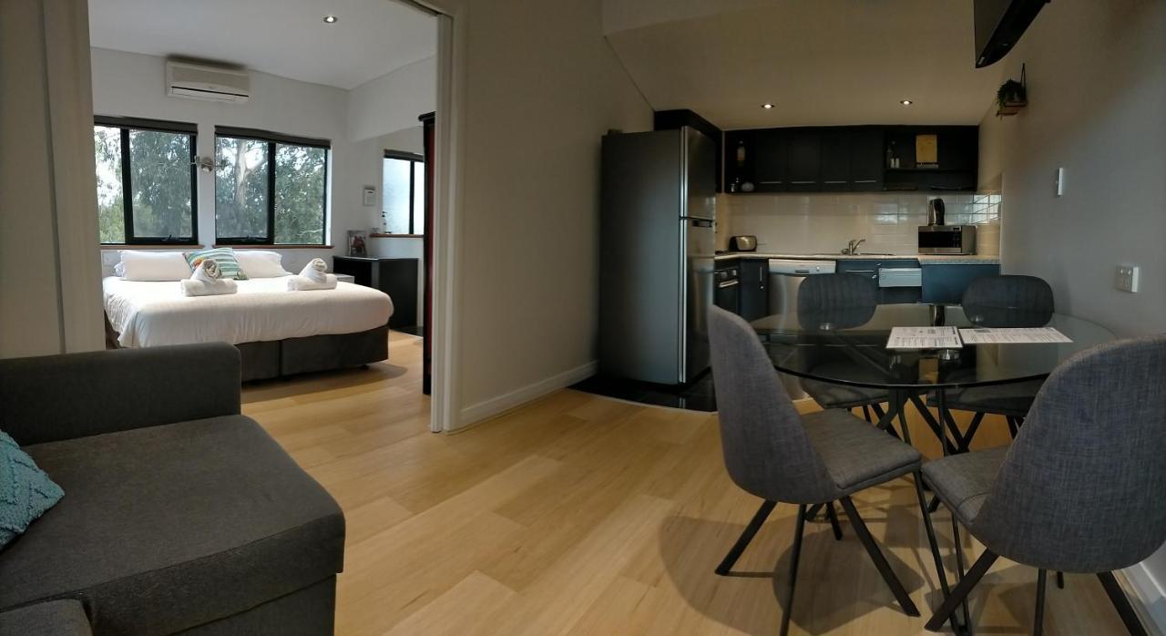 Dunsborough Apartments & Suites Extérieur photo