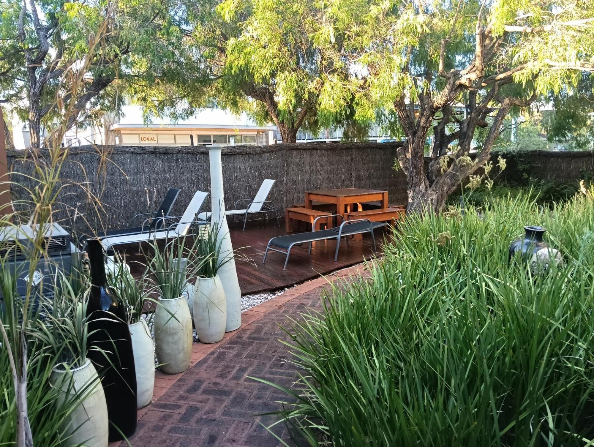 Dunsborough Apartments & Suites Extérieur photo